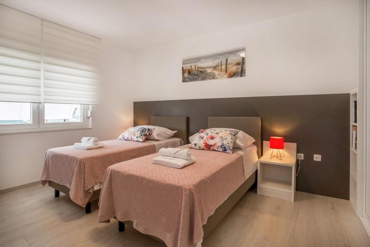 Ac Apartment With 2 Bedrooms And 2 Bathrooms-Free Private Parking Σπλιτ Εξωτερικό φωτογραφία