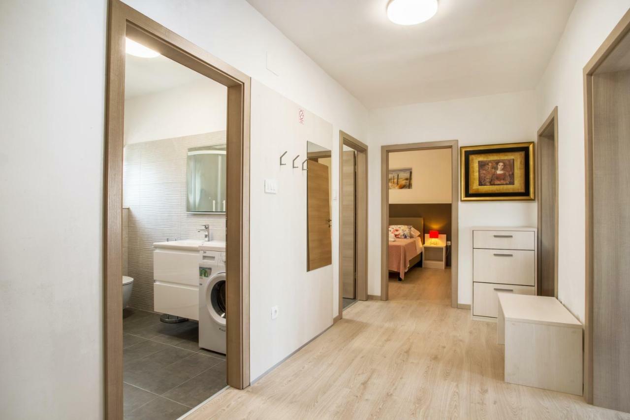 Ac Apartment With 2 Bedrooms And 2 Bathrooms-Free Private Parking Σπλιτ Εξωτερικό φωτογραφία